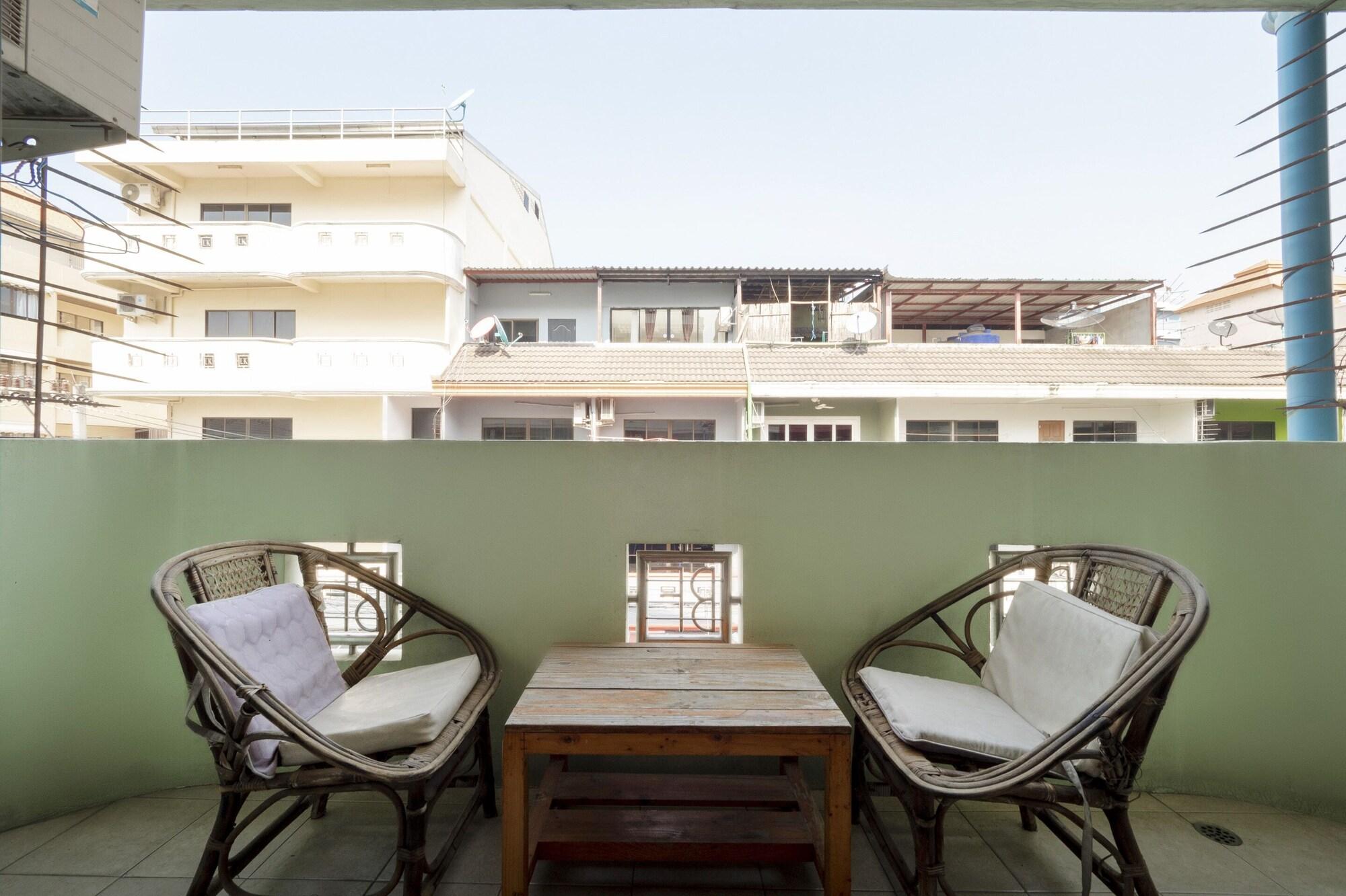 Billabong Hotel Pattaya Exterior foto