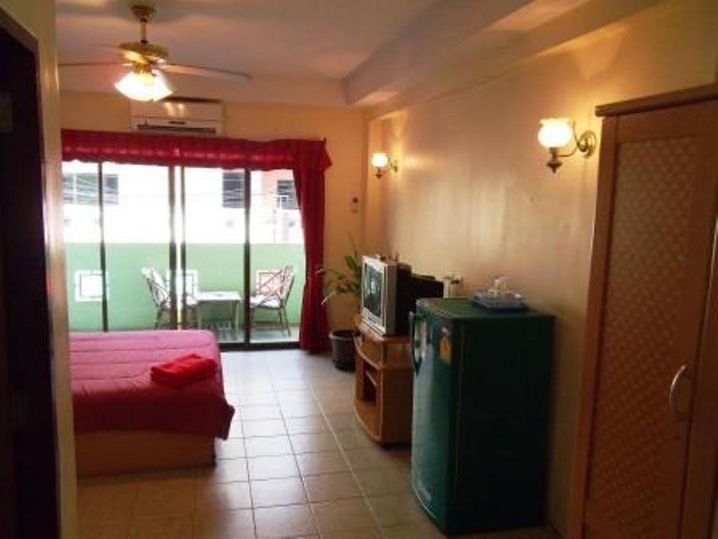 Billabong Hotel Pattaya Quarto foto