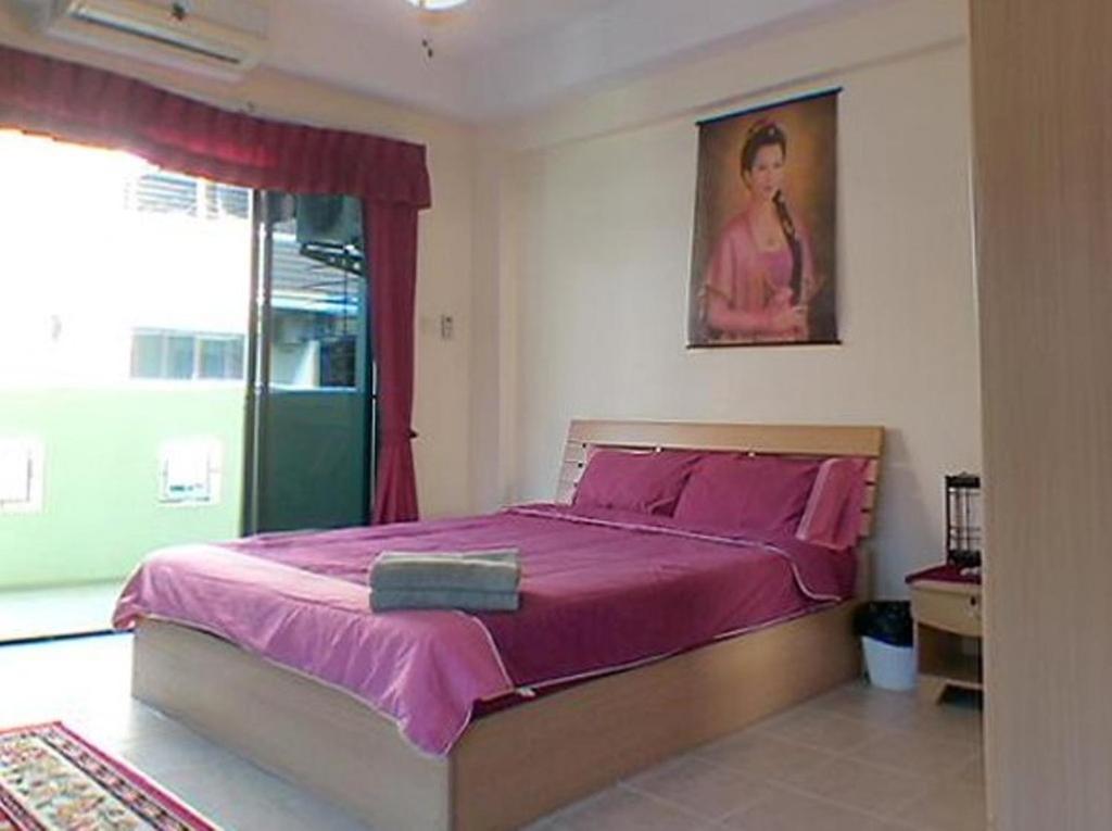 Billabong Hotel Pattaya Quarto foto